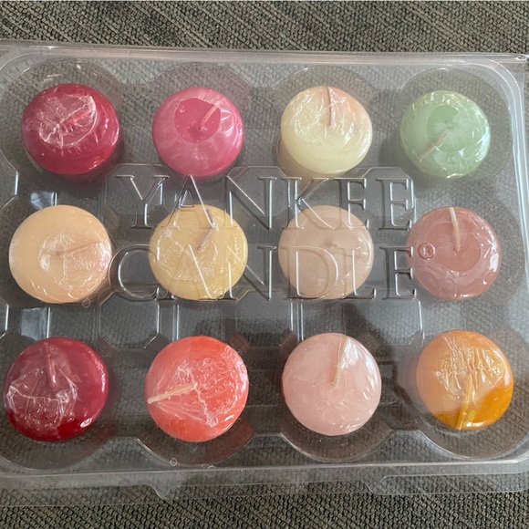 NWT 12 Mini Yankee Candle Set - Picture 2 of 4